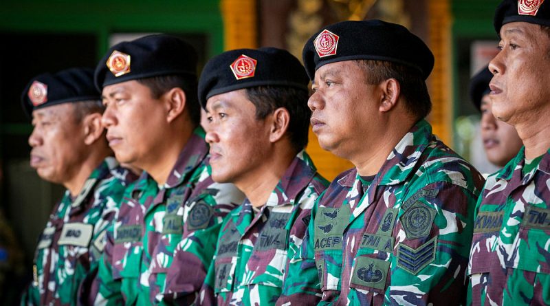 Indonesian soldiers attend a graduation ceremony after successfully completing a driver, maintenance and communications training package with the 5th Battalion, The Royal Australian Regiment at Robertson Barracks, NT. Story by Major Dan Mazurek. Photo by Leading Seaman Leo Baumgartner.