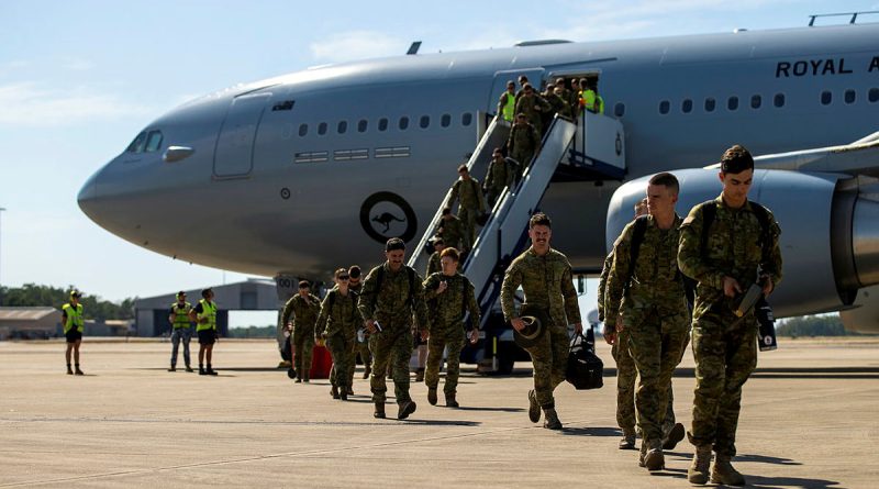 Australian Army soldiers disembark a RAAF KC-30A Multi-Role Tanker Transport at RAAF Base Darwin after their deployment to the United Kingdom on Operation Kudu. Story by Captain Annie Richardson. Photo by Captain Annie Richardson.