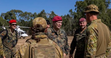 German Chief of Army Lieutenant General Alfons Mais (centre) visits German and Australian troops at Camp Star in the Townsville Field Training Area during Exercise Talisman Sabre. Story and photo by Lieutenant Geoff Long.