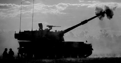 A K9A1 self-propelled Howitzer from the 11th Field Artillery Unit of the Korean Marine Corps fires during a multi-national live firepower demonstration at Shoalwater Bay Training Area during Exercise Talisman Sabre 2023. Photo by Leading Aircraftman Adam Abela.