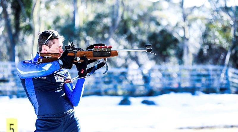 Flight Lieutenant Carl Trindorfer takes aim during Exercise Coolshot 2023 at Mount Hotham, Victoria. Story by Wing Commander Michelle Oakden. Photo by Trooper Joseph Bruce.