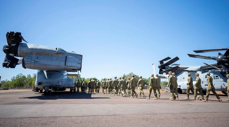 Members of 1st Battallion, the Royal Australian Regiment, and US Marine Corps MV-22 Ospreys at RAAF Base Darwin for Exercise Alon during Indo-Pacific Endeavour. Story by Lieutenant Carolyn Martin. Photos by Corporal Robert Whitmore.