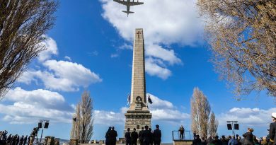 A RAAF AP-3C Orion aircraft from 10 Squadron conducts a flypast during the National Commemoration of the 83rd Anniversary of the Battle of Britain at Hobart Cenotaph, Tasmania. Story by Flight Lieutenant Nicholas O’Connor. Photos by Leading Aircraftman Chris Tsakisiris.