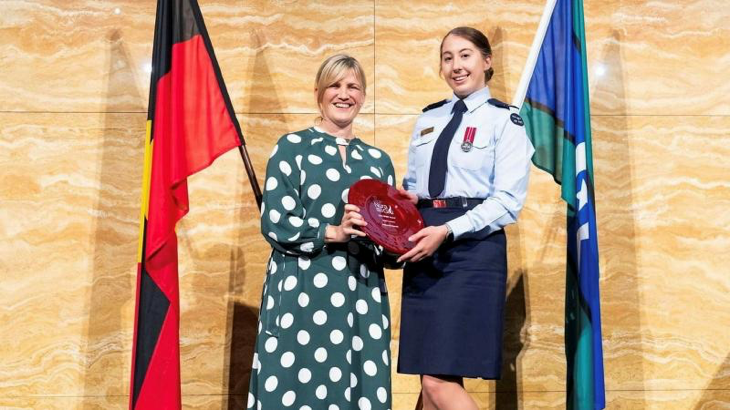 Pilot Officer Russell receives the 2023 UNSW Canberra Spirit Award at the Australian Defence Force Academy. Story by Lieutenant Commander Sandra Turner.