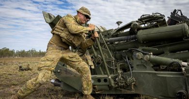 Australian Army Gunner Max Hood, of 4th Regiment, Royal Australian Artillery, sets up an M777 howitzer at the Shoalwater Bay Training Area during Exercise Talisman Sabre. Story and photos by Corporal Jacob Joseph.