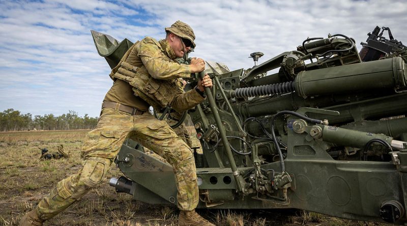 Australian Army Gunner Max Hood, of 4th Regiment, Royal Australian Artillery, sets up an M777 howitzer at the Shoalwater Bay Training Area during Exercise Talisman Sabre. Story and photos by Corporal Jacob Joseph.