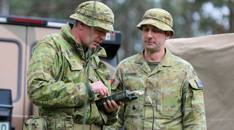 Signallers from 108 Signal Squadron test their interoperability with 144 Signal Squadron during Exercise Hermes Run in Mount Gambier, SA. Story by Captain Peter March. Photos by Sergeant Peng Zhang.