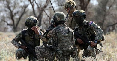 Australian and Malaysian Army soldiers training together during Exercise Southern Tiger 2023 at Cultana Training Area, SA. Story by Captain Adrienne Goode. Photos by Corporal Saar Hayon.