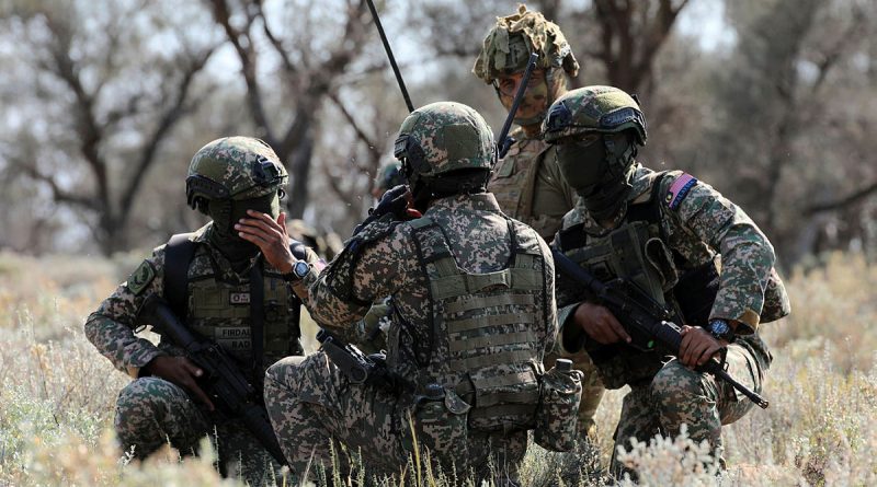 Australian and Malaysian Army soldiers training together during Exercise Southern Tiger 2023 at Cultana Training Area, SA. Story by Captain Adrienne Goode. Photos by Corporal Saar Hayon.