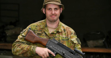 Australian Army Corporal Andrew Undy during a direct-fire support weapons course at the School of Infantry, Lone Pine Barracks, Singleton. Story by Captain Jon Stewart. Photo by Corporal Michael Currie.