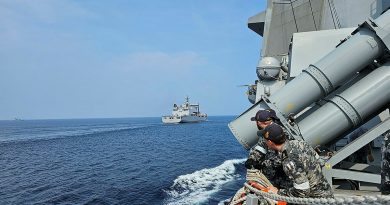 Guided missile destroyer HMAS Brisbane prepares to come alongside HMNZS Aotearoa for a replenishment at sea during Exercise Bersama Lima. Story by Lieutenant Commander Andrew Herring. Photo by Petty Officer Troy Haydon.