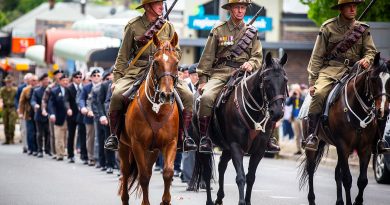 1 Light Horse Re-Enactment Troop, followed by the 12/16 Hunter River Lancers and 12 Light Horse Association march through the Armidale city centre at the freedom-of-entry parade. Story and photos by Corporal Melina Young.