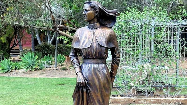 The bronze statue honouring Sister Greta Towner's service in Blackall’s Memorial Park, Queensland. Story by Captain Cath Batch. Photos by Major Edward Dahlheimer.