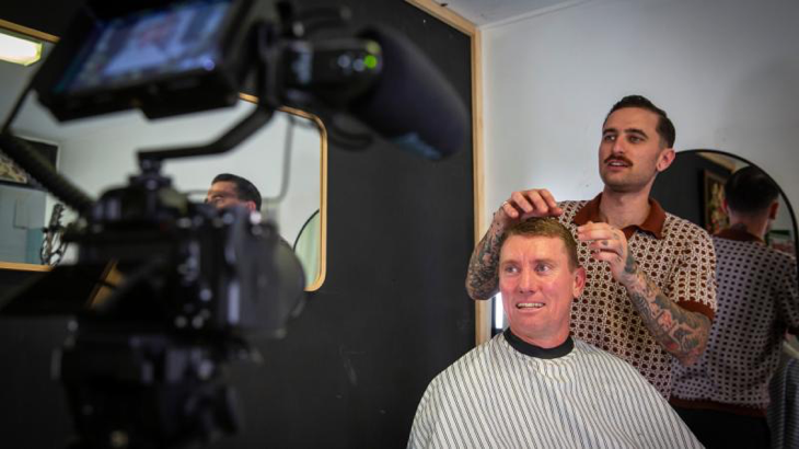 RAAF Sergeant Ryan Pedder travelled to the central coast to have his haircut by Instagram content maker Nick Senem. Story by Corporal Melina Young.