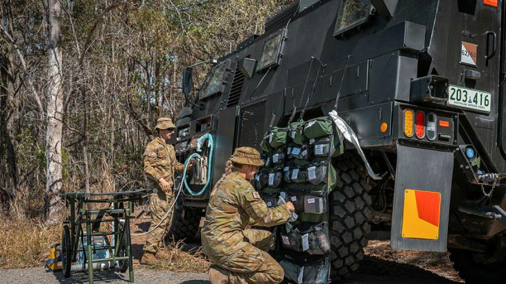 An Australian Army electric protected mobility vehicle demonstrated the capability to provide power to enable a medical treatment team to deploy in the field at Gallipoli Barracks, Brisbane. Photo by Corporal Nicole Dorrett.