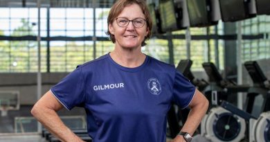 Petty Officer Physical Training Instructor Jan Gilmour at HMAS Creswell gymnasium. Photo by Able Seaman Jasmine Saunders.