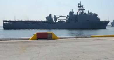 USS Fort McHenry at Naval Station Mayport. US Navy photo by Mass Communication Specialist 2nd Class Adam Henderson.