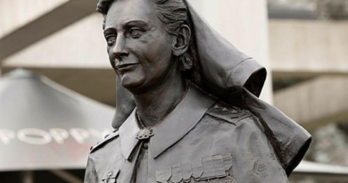 One of Australia's most decorated military nurses, Lieutenant Colonel Vivian Bullwinkel, has been immortalised in bronze at the Australian War Memorial. Story by Melinda Hoare.