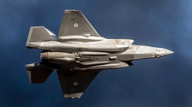 A RAAF F-35 Lightning II does a flypast during the Australian International Airshow at Avalon, Victoria. Photo by John Jennings.