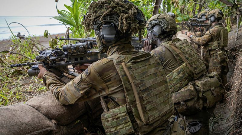 Australian Army soldiers from 5th/7th Battalion, the Royal Australian Regiment, prepare to engage during the counter-landing live-fire exercise at Campong Ulay as part of Exercise Balikatan in Palawan, Philippines. Story by Lieutenant Emily Tinker. Photos by Leading Seaman Kylie Jagiello.