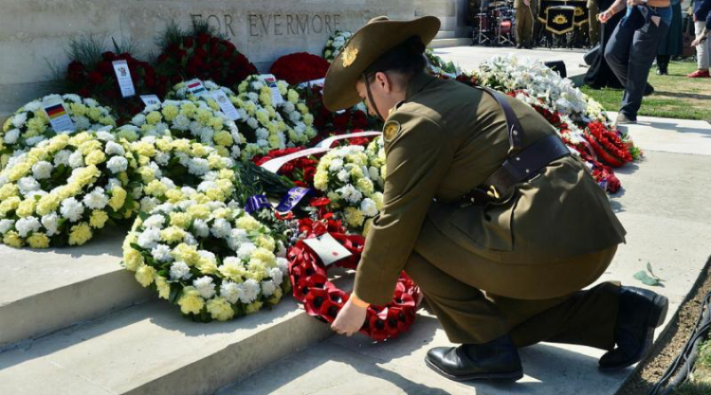 Captain Tahali Thomas lays a wreath at Lone Pine Cemetery, Gallipoli, Türkiye commemorating 100 years of the formation of the Royal Australian Corps of Signals. Story and photo by Captain Edward Pym.