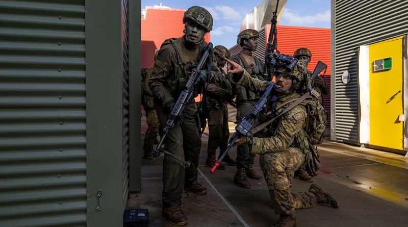 Multinational battlegroup practises urban ops