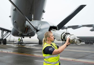 Air-to-air refuelling trials complete