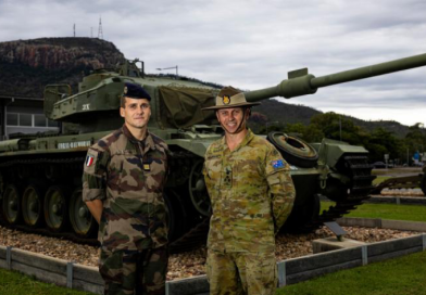 Soldiers bid adieu to French comrades