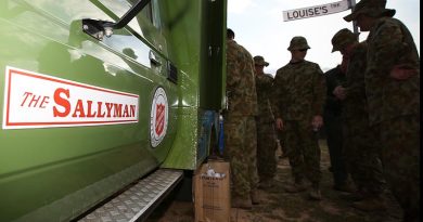 A Sallyman provides hot and cold beverages, biscuits and a friendly ear to soldiers 'out bush'. Photo by Corporal Nick Wiseman.