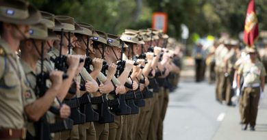 Soldiers and officers from Army’s 1st Signal Regiment march through Redcliffe, Queensland, during a City of Moreton Bay freedom of entry march. Story by Captain Nigel Jacobs. Photos by Lance Corporal Luke Donegan.