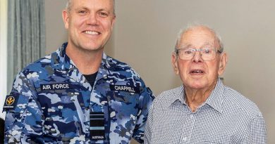 Chief of Air Force Air Marshal Stephen Chappell presents 101-year-old Air Force veteran Charles Reif with an Aussie Hero Quilt. Story by Elise Monge. Photo by Flight Sergeant Rodney Welch.