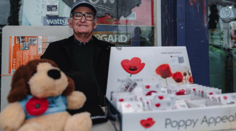 Sandy Sandford, a former Regimental Sergeant Major of Trentham Military Camp in New Zealand, sells poppies in Melbourne ahead of Remembrance Day. Story by Major Carla Armenti. Photo by Corporal Cameron Pegg.