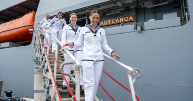 Crewmembers of HMNZS Aotearoa disembarked to a warm welcome home after an 8-month deployment. NZDF photo.