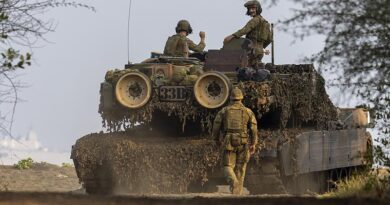 An Australian Army M1A1 Abrams from 2nd Cavalry Regiment conducts an amphibious assault during Exercise Keris Woomera 2024 at Banongan Beach, Indonesia. Photo by Corporal Janet Pan.